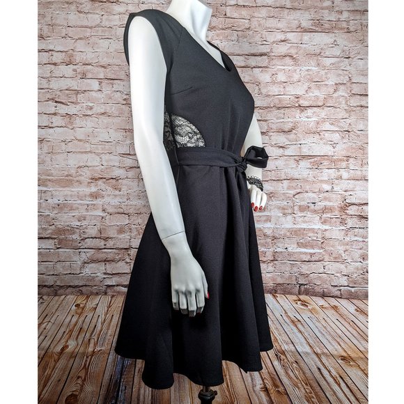 Monteau Womens A-Line Black Dress Lace Fit and Flare Lace Inserts SZ M NWT - Picture 1 of 6